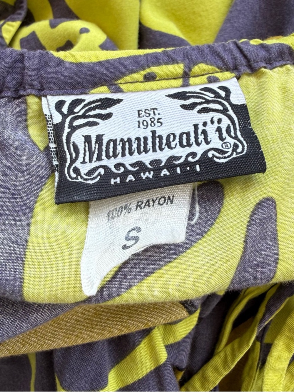 Manuhealii Juliet dress short rayon size Small Ulu quilt print - Picture 8 of 8
